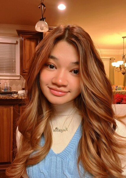 Angelica Hale photo