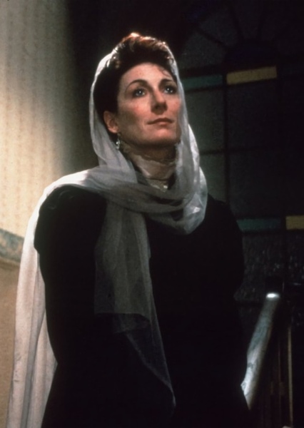 Angelica Huston