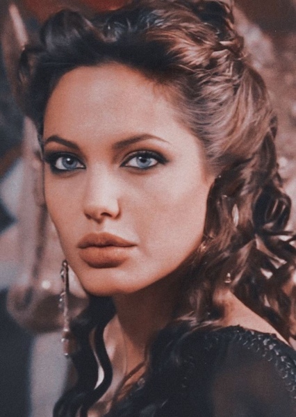 Angelina Jolie photo