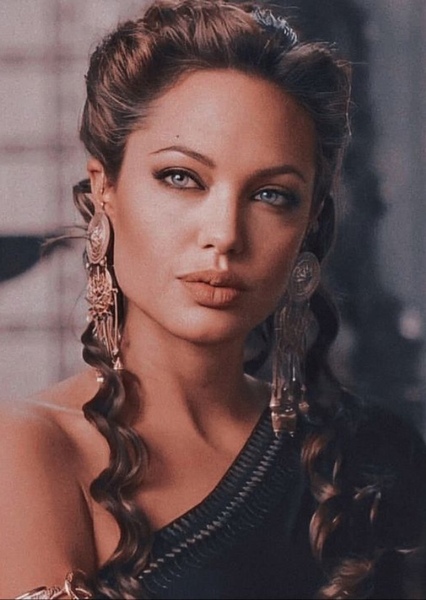 Angelina Jolie photo