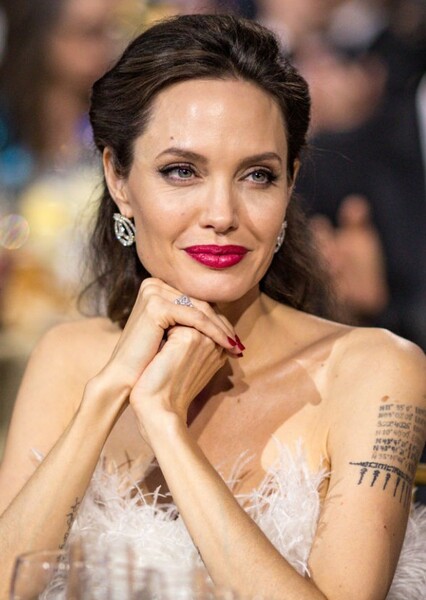 Angelina Jolie photo