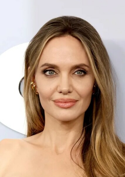 Angelina Jolie photo