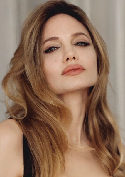 Angelina Jolie photo