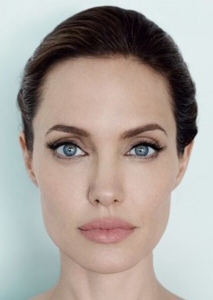 Angelina Jolie photo