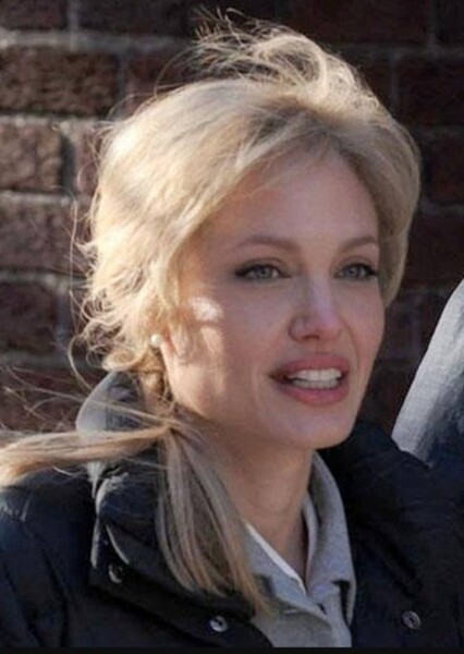 Angelina Jolie photo