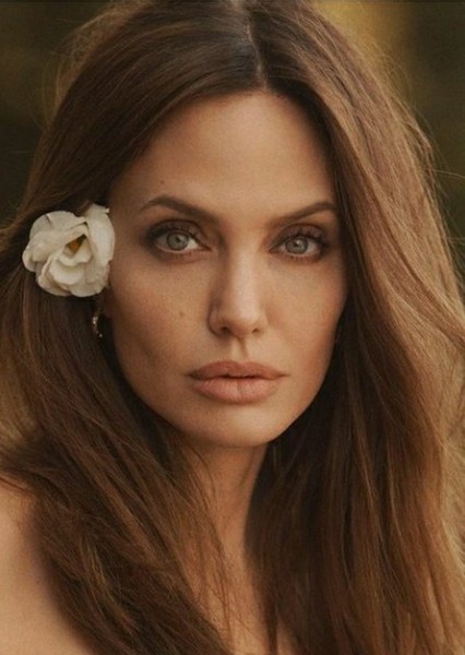 Angelina Jolie photo