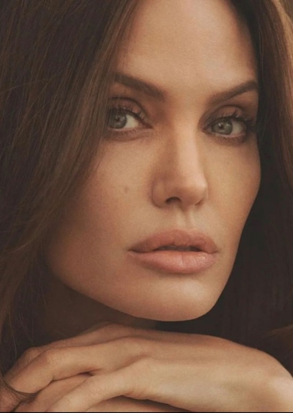 Angelina Jolie
