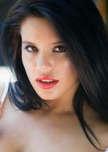 Angie Alvarado photo