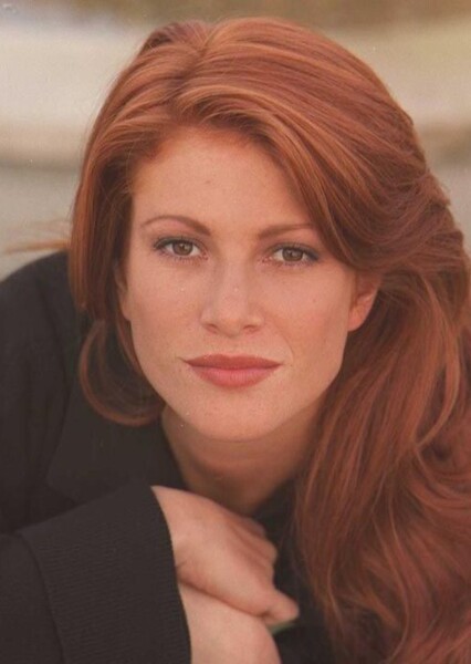 Angie Everhart photo