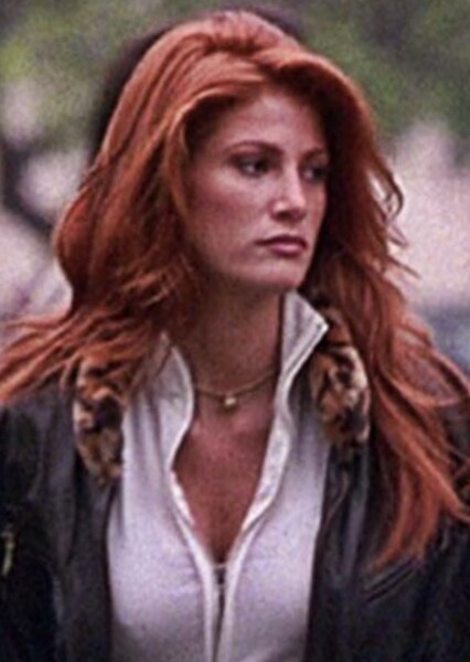 Angie Everhart photo