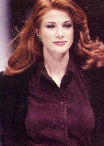 Angie Everhart photo