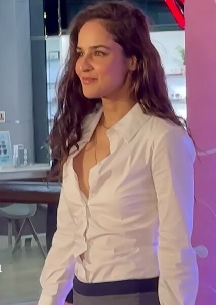 Angira Dhar photo