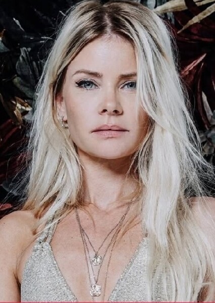 Anita Briem photo