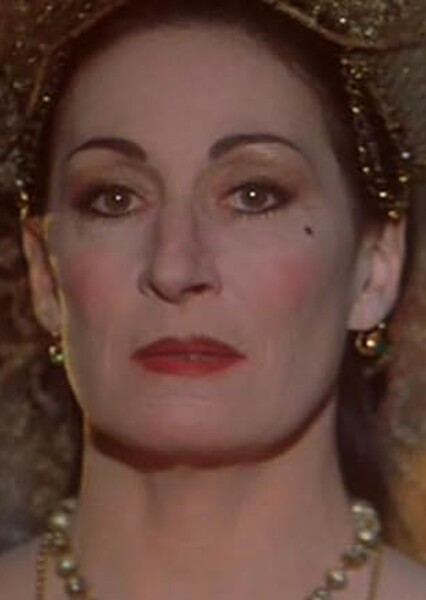 Anjelica Huston photo