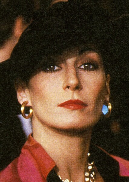 Anjelica Huston