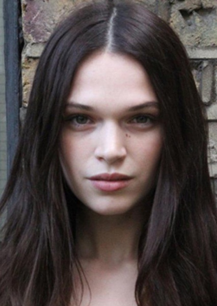 Anna Brewster photo