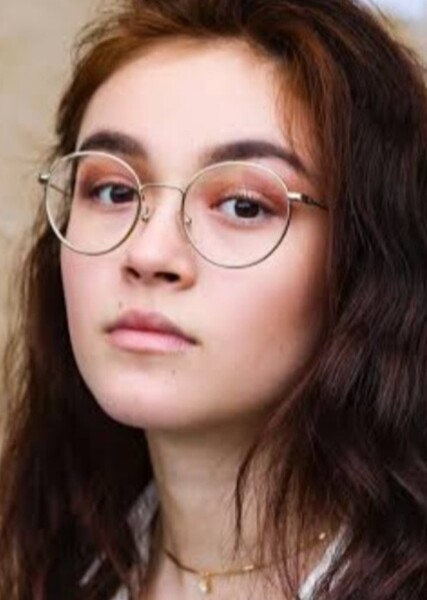 Anna Cathcart photo