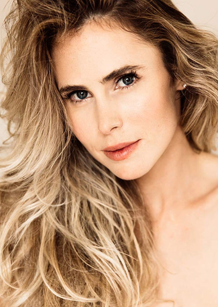 Anna Hutchison