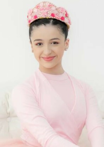 Anna Luiza Cuba photo