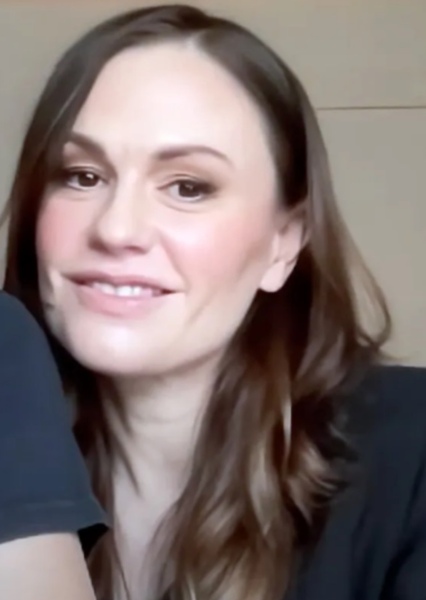 Anna Paquin photo