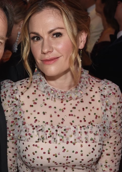 Anna Paquin photo