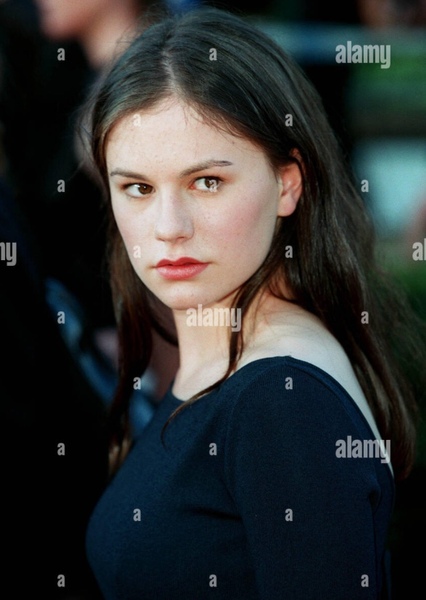Anna Paquin photo