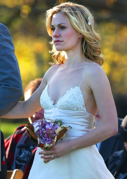 Anna Paquin photo