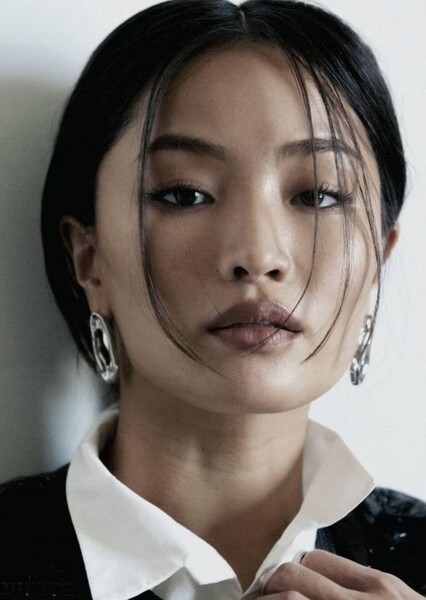 Anna Sawai photo
