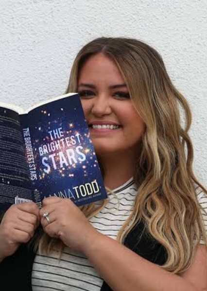 Anna Todd photo