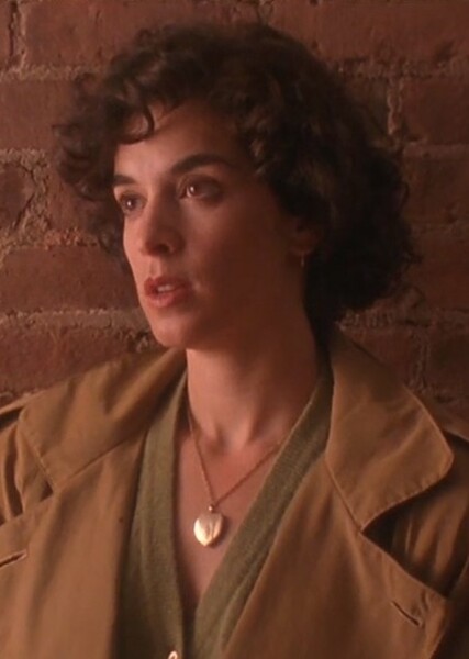 Annabella Sciorra