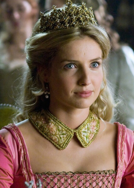 Annabelle Wallis