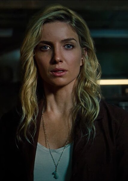 Annabelle Wallis photo