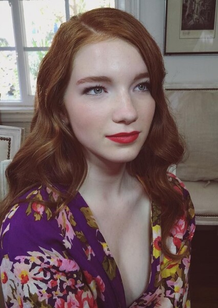 Annalise Basso photo