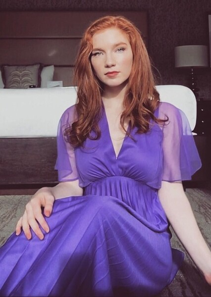 Annalise Basso photo