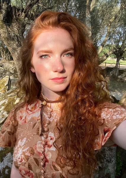Annalise Basso photo