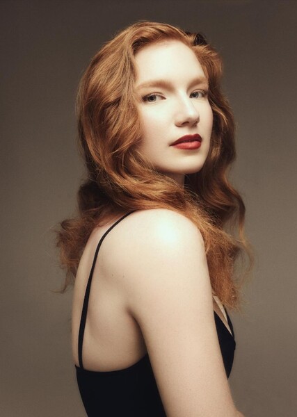 Annalise Basso photo