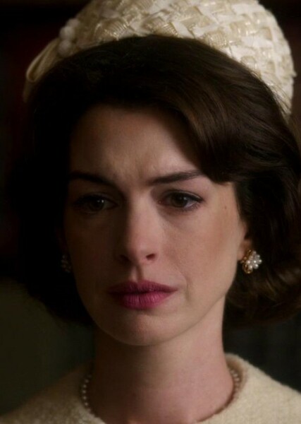 Anne Hathaway photo