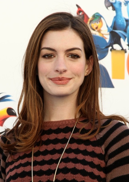 Anne Hathaway photo