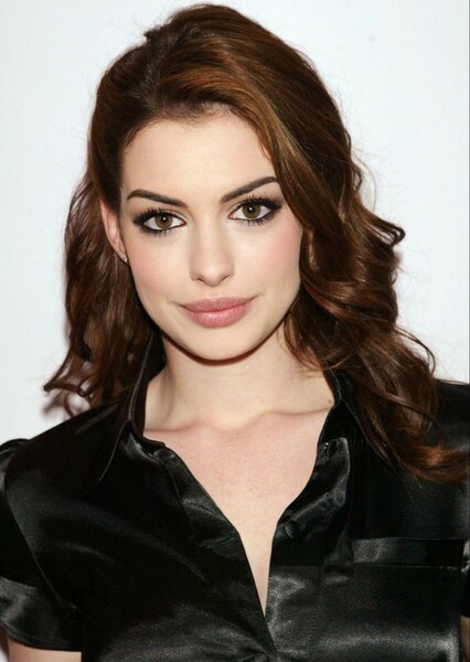 Anne Hathaway photo