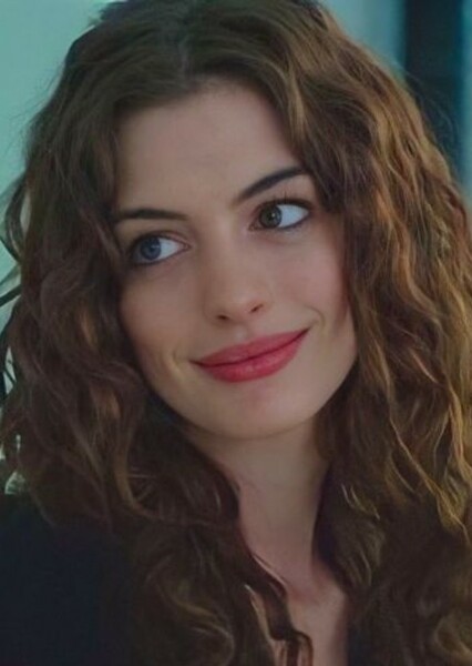 Anne Hathaway photo