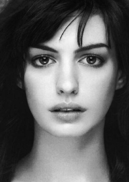 Anne Hathaway photo
