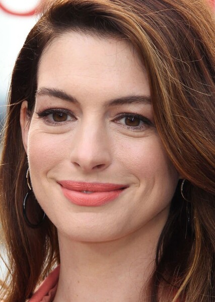 Anne Hathaway photo