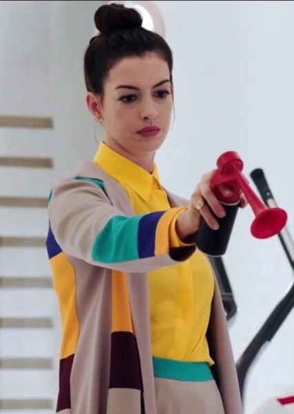Anne Hathaway photo