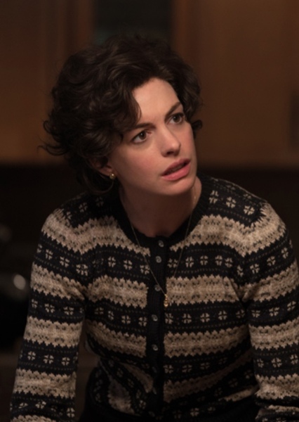Anne Hathaway photo