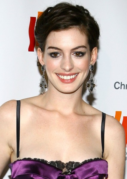 Anne Hathaway photo