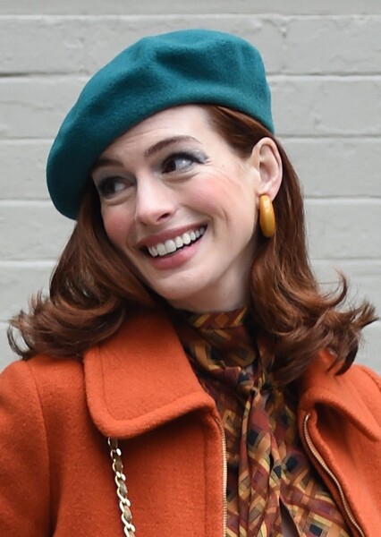 Anne Hathaway photo