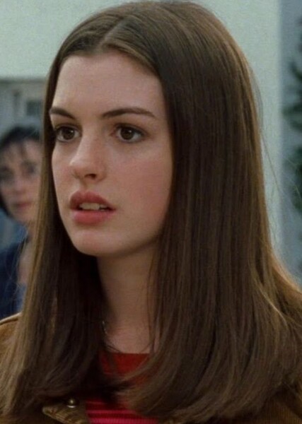 Anne Hathaway photo
