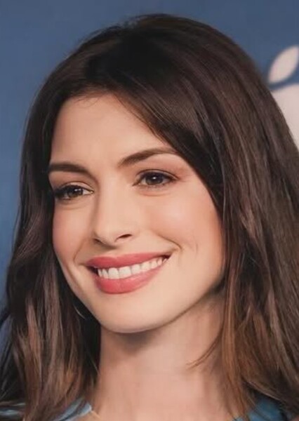 Anne Hathaway photo