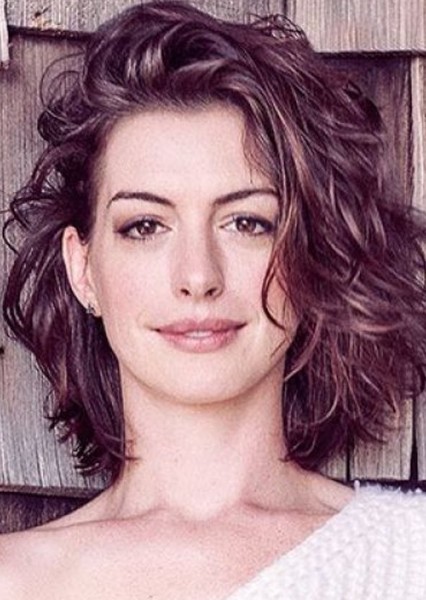 Anne Hathaway photo
