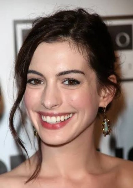Anne Hathaway photo